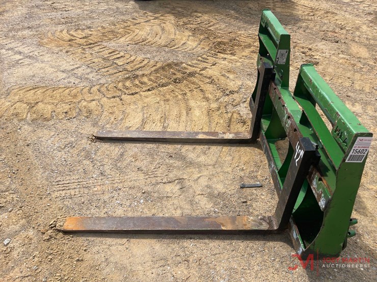 hla-42"-walk-through-forks-john-deere-coupler-image-5