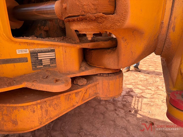 2023-volvo-a45g-image-23