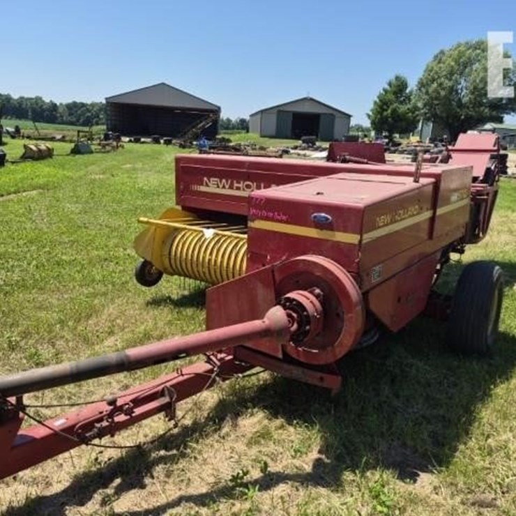 NEW HOLLAND 570