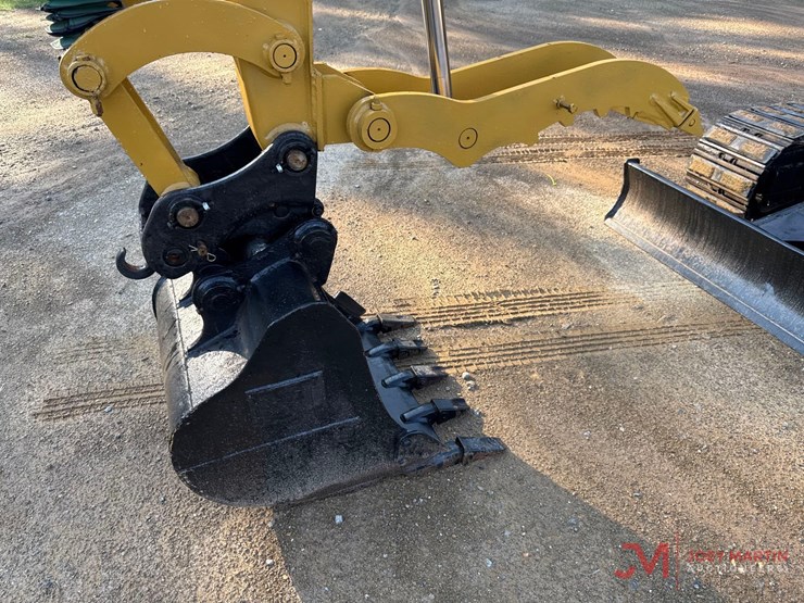 2022-caterpillar-305.5e2-image-13