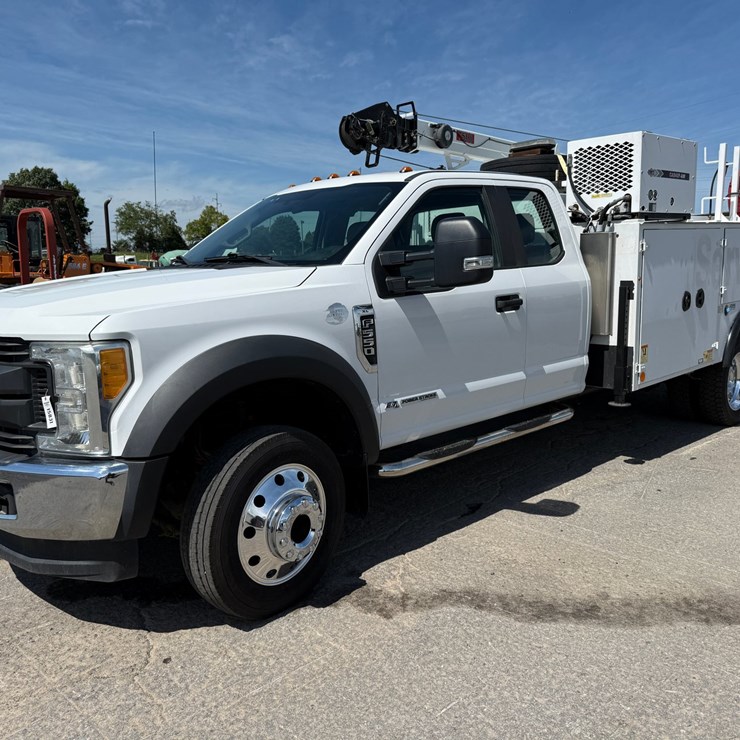 2017 FORD F550