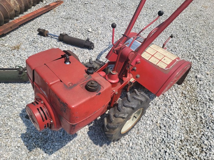 troy-bilt-horse-rear-tiller-image-11