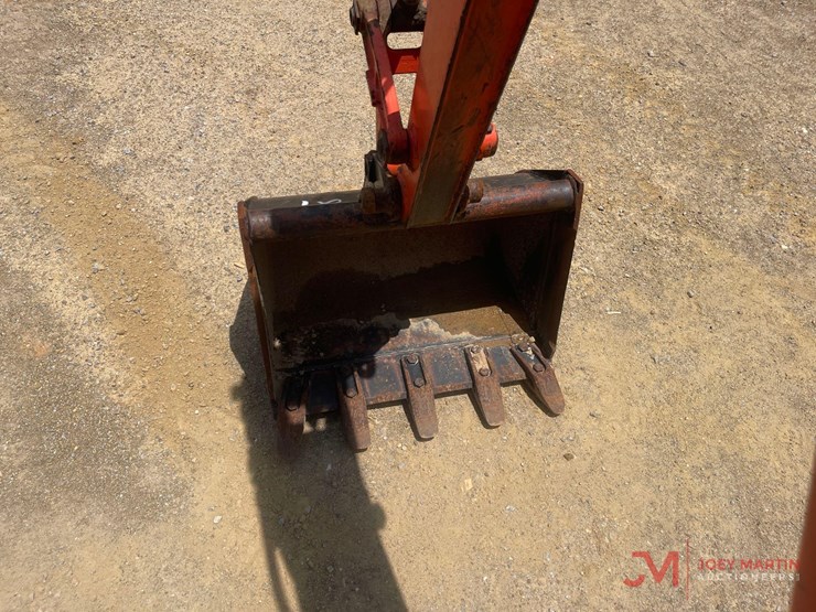 1997-kubota-b21-loader-backhoe-image-14