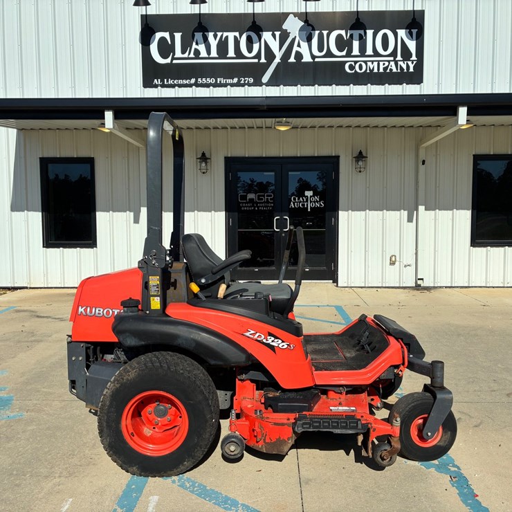 KUBOTA ZD326S