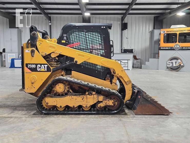 2015-caterpillar-259d-image-6