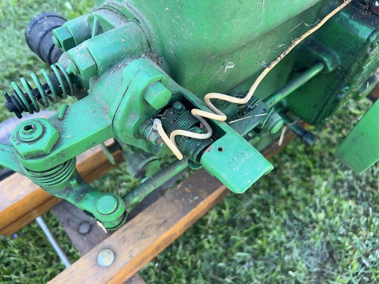john-deere-e-1-1/2hp-image-9