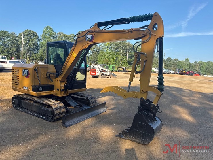 2021-caterpillar-305.5e2-image-3