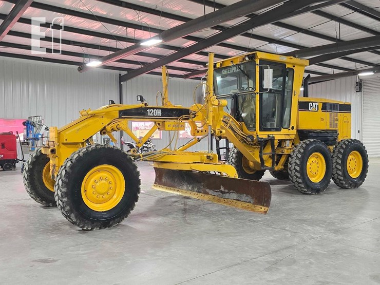 2004-caterpillar-120h-image-1