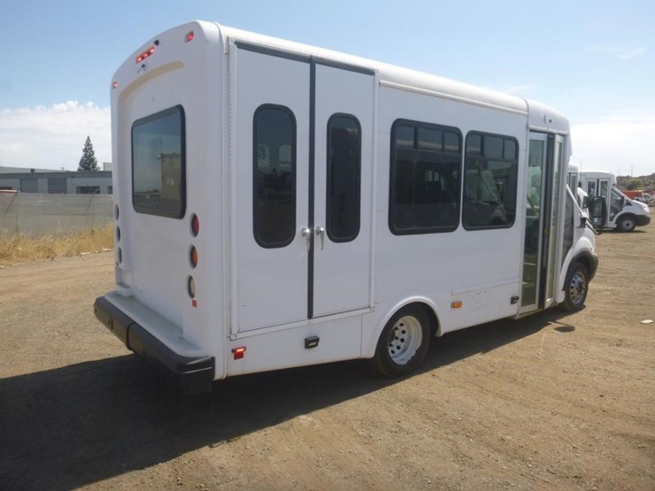 2019-ford-transit-image-3