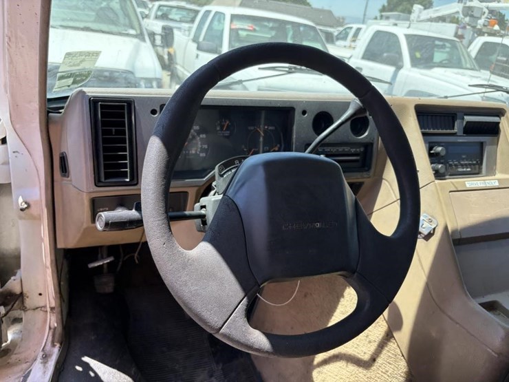 1995-utility-van-image-17