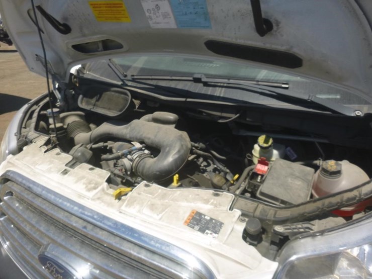2019-ford-transit-image-11