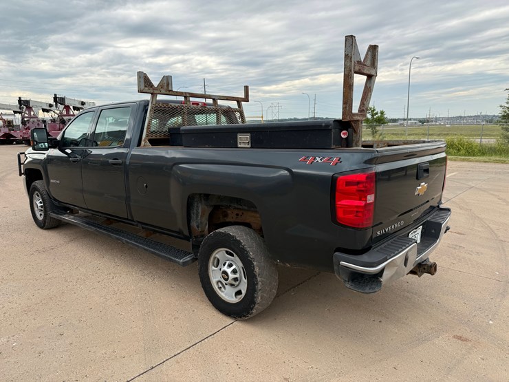 2018-chevrolet-silverado-2500hd-image-9