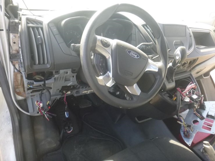 2019-ford-transit-image-10