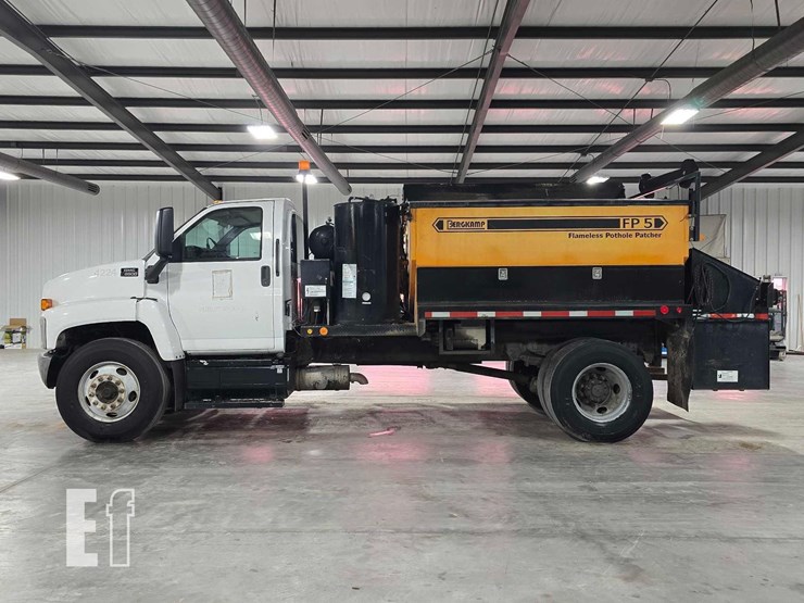 2006-gmc-topkick-c8500-image-5