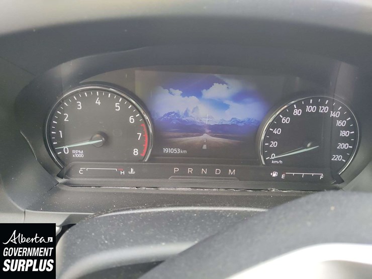 2020-ford-explorer-xlt-image-9