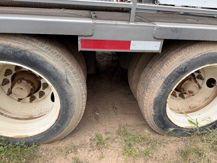 2012-john-deere-6068hf485-image-45