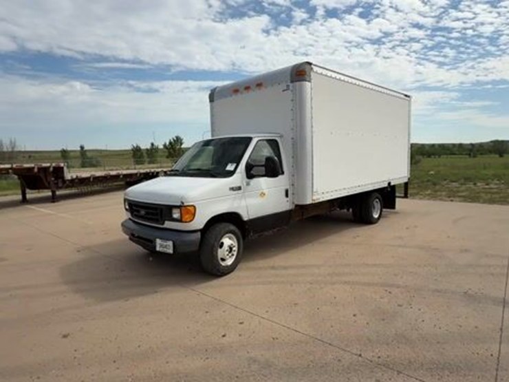 2003-ford-e350-sd-image-1
