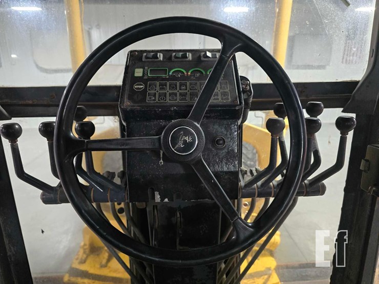 2006-deere-670ch-ii-image-17