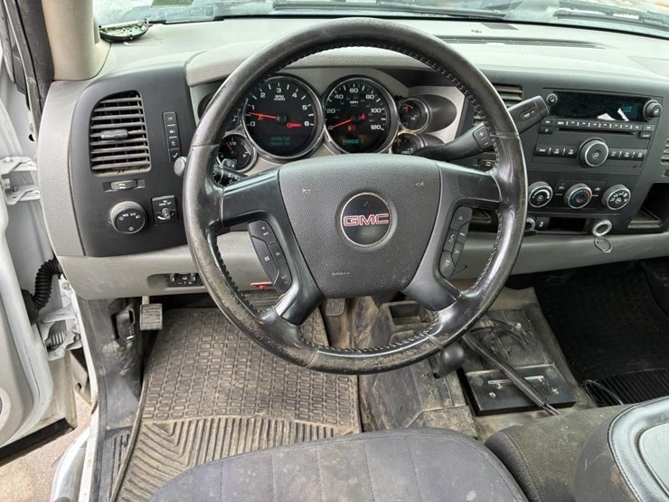 2012-gmc-sierra-2500-image-18