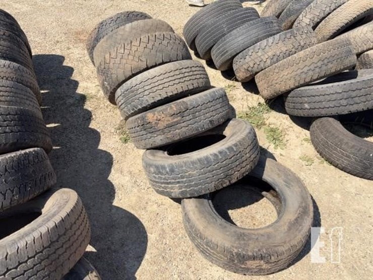 truck-tires-image-2