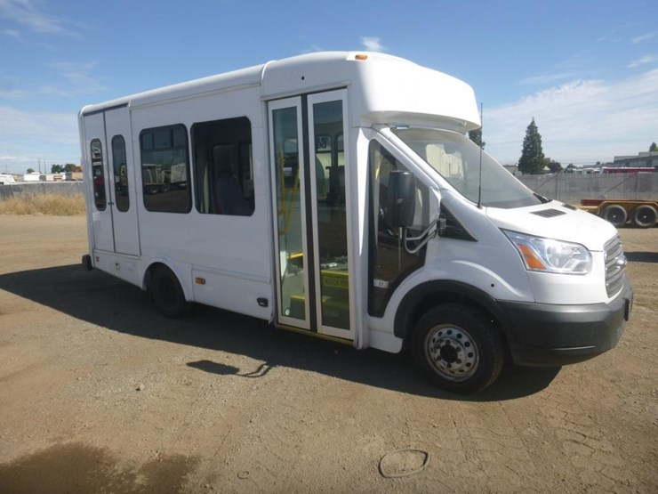 2019-ford-transit-image-2