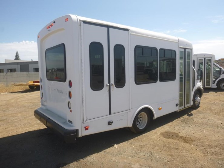 2019-ford-transit-image-3