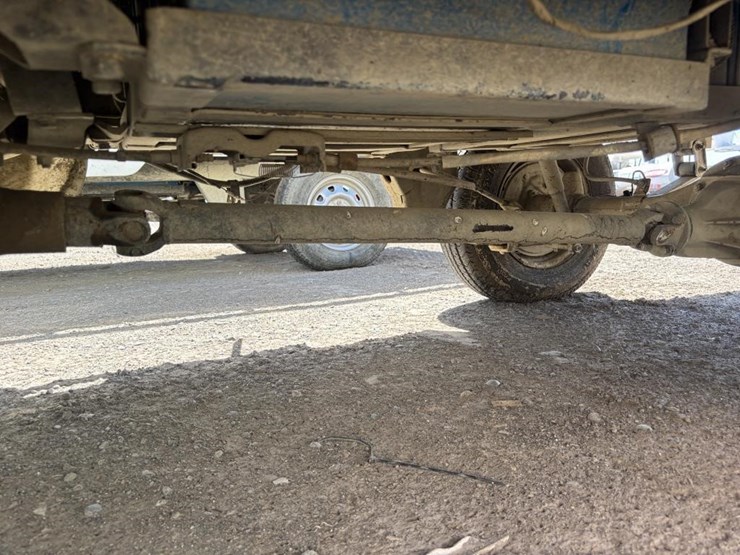 2009-tianjin-qingyuan-lsv-utility-truck-image-25