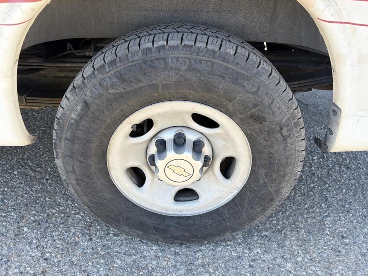 2012-chevrolet-express-2500-image-11