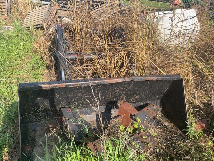 loader-with-bucket-to-fit-new-holland-tn-image-2