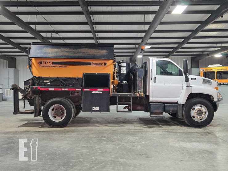 2006-gmc-topkick-c8500-image-6