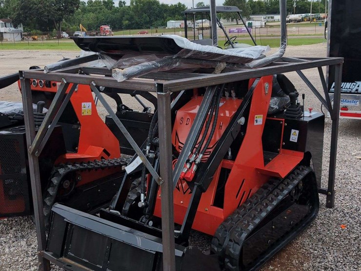 sdl-ride-on-mini-skid-steer-loader-ssl580-image-1