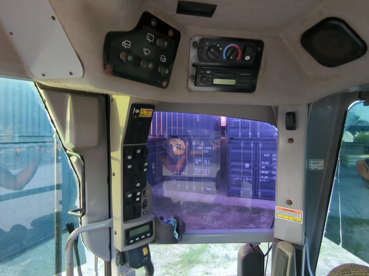 caterpillar-140m-image-16