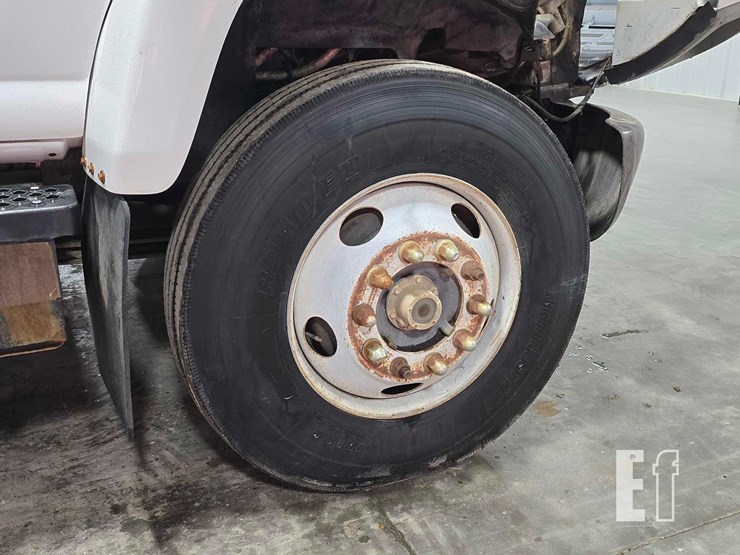 2008-gmc-topkick-c8500-image-27
