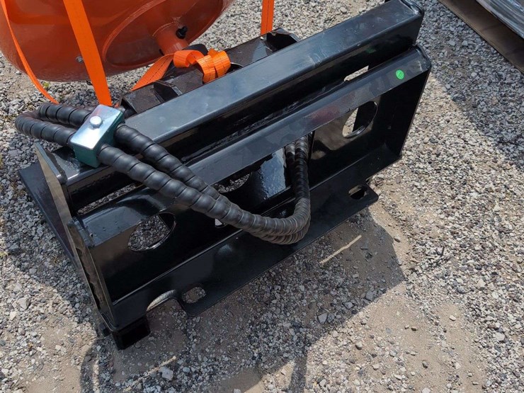 iranch-mini-skid-steer-mixing-bucket-irlmb-image-4