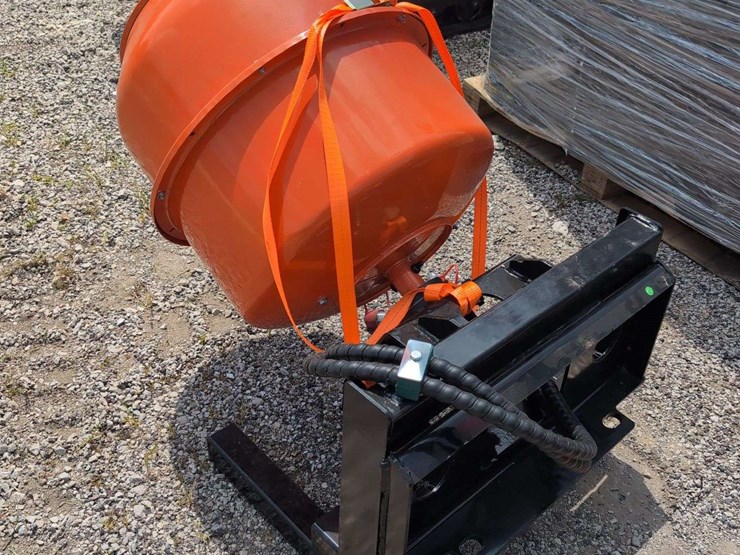 iranch-mini-skid-steer-mixing-bucket-irlmb-image-2