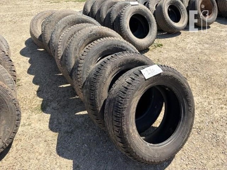 truck-tires-image-1