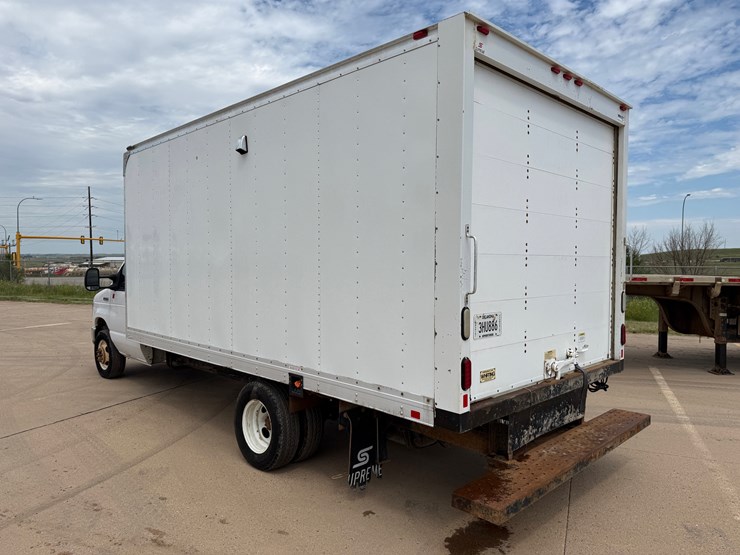 2018-ford-e450-sd-image-8