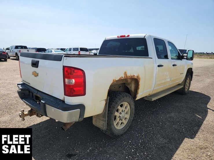 2011-chevrolet-silverado-2500hd-image-4