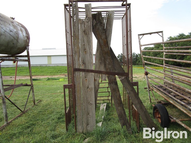 long-bed-pickup-slide-in-stock-rack-image-5