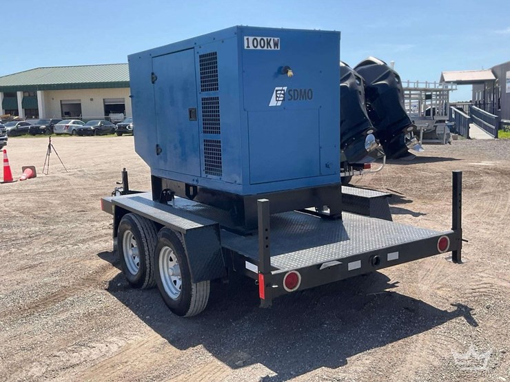 sdmo-100kw-towable-diesel-generator-image-4