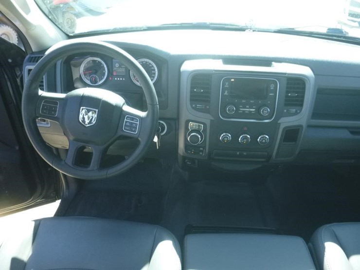 2016-dodge-1500-image-9