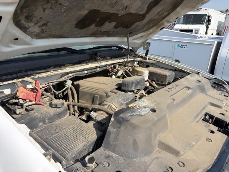 2012-gmc-sierra-3500-image-8