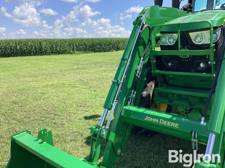 2021-john-deere-6155r-image-16