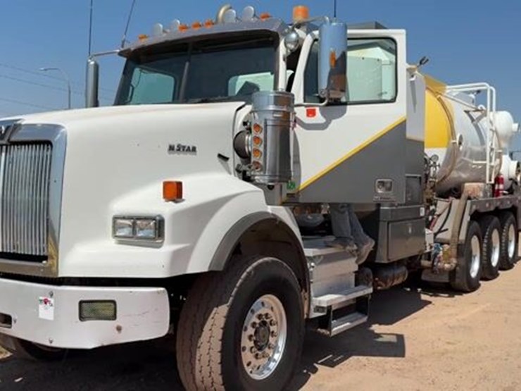 2014-western-star-4900-image-1