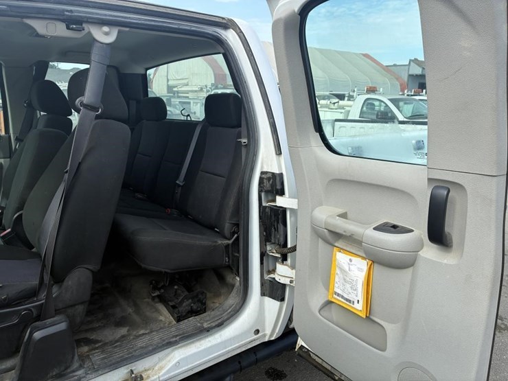 2012-gmc-sierra-2500-image-16