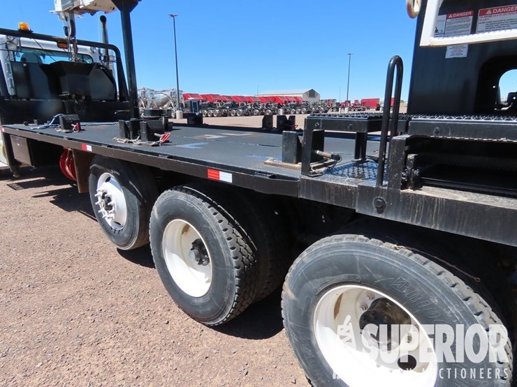 2015-peterbilt-367-image-8