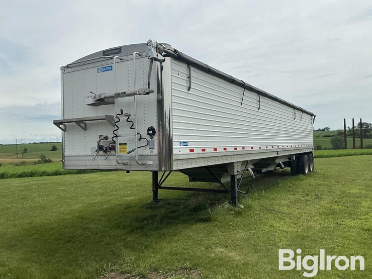 2015-stoughton-grain-trailer-image-1