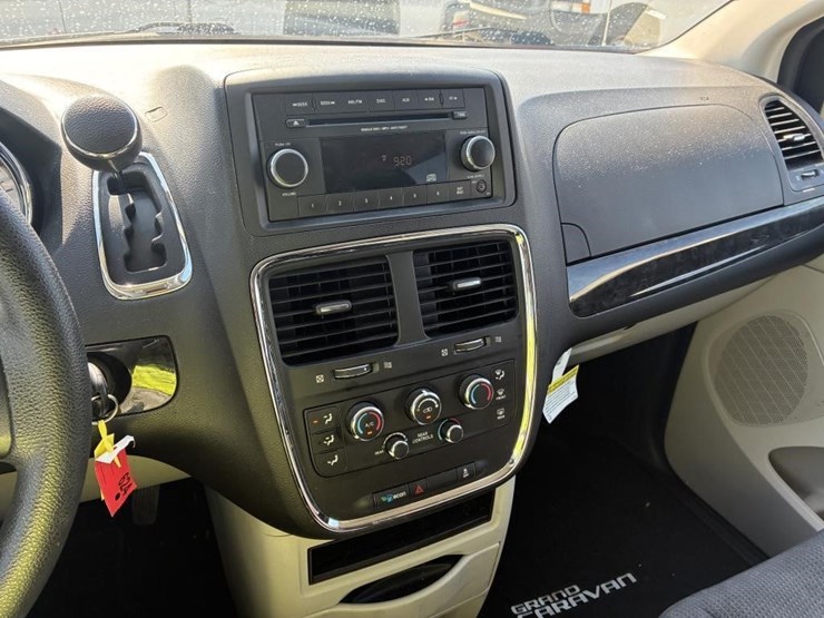 2017-dodge-grand-caravan-image-20