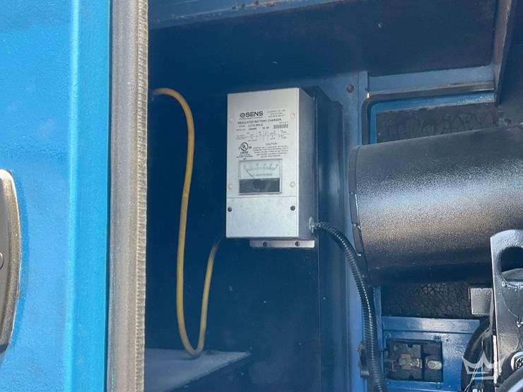 sdmo-100kw-towable-diesel-generator-image-12