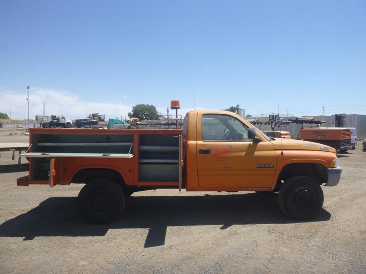 1999-dodge-2500-image-7